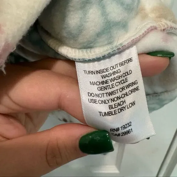 Alfred Dunner Snowflake Printed Fleece Jacket with Sequin Beads | Size Medium - Picture 5 of 5